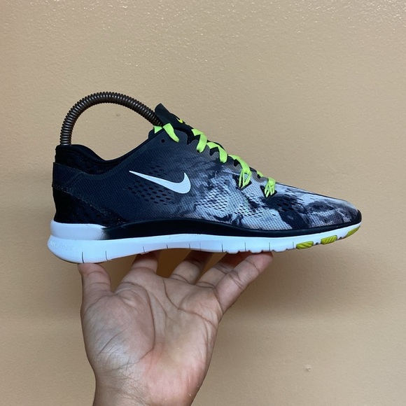 Nike Free TR Fit 5 Women’s Running Sneakers “Black White Gray Volt” - Picture 12 of 17